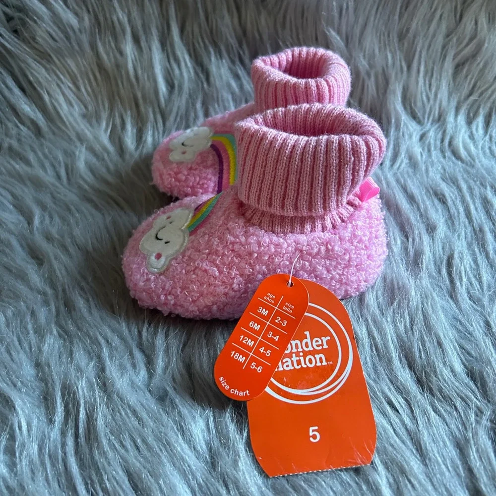 Wonder Nation Slippers Baby Girl Size 5 Pink Fuzzy Rainbow Shoes 12-18 Months